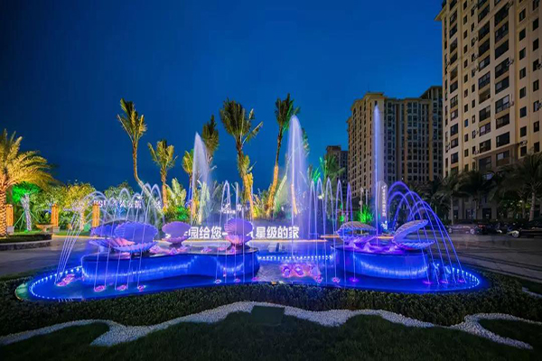 碧桂园海逸半岛板式大三房，在售均价为11000元/㎡