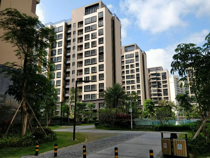 丰华和家园在售三房至四房，单价约8400元/㎡起