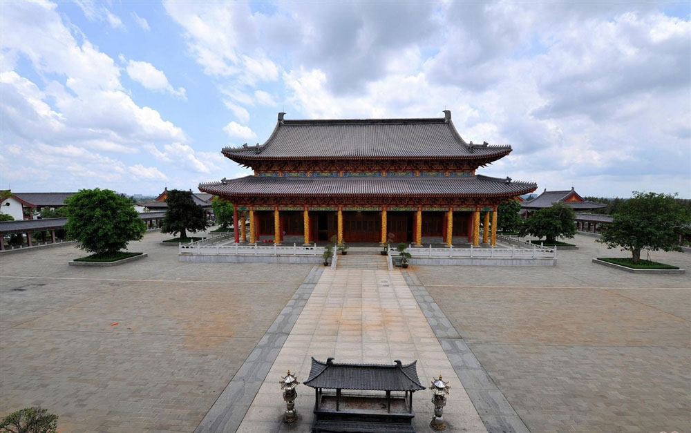 小区周边配套：永庆寺佛教文化旅游景点