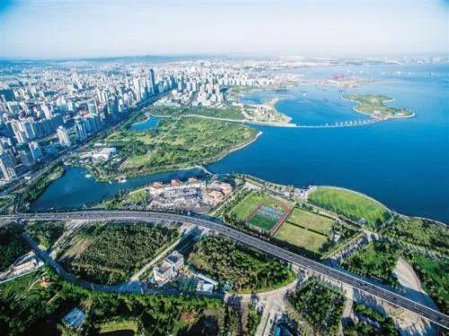 7月1日起，海南离岛旅客每年每人免税购物额度为10万元，不限次数