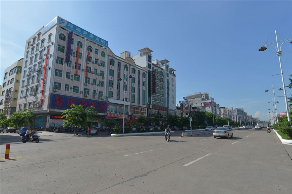周边配套：复康医院