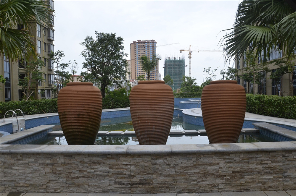 小区配 套:泳池