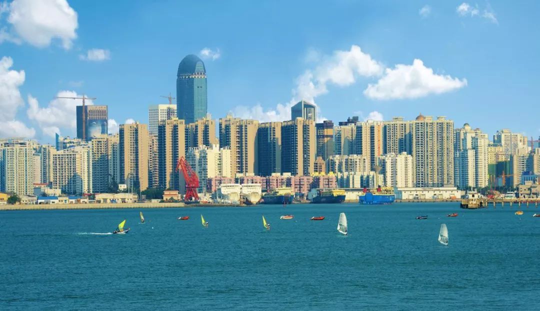 文昌楼盘,融创高隆湾、鼎胜月亮湾,合景月亮湾有何优缺点?