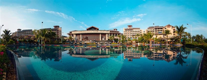 小区配套：无边际泳池实景图