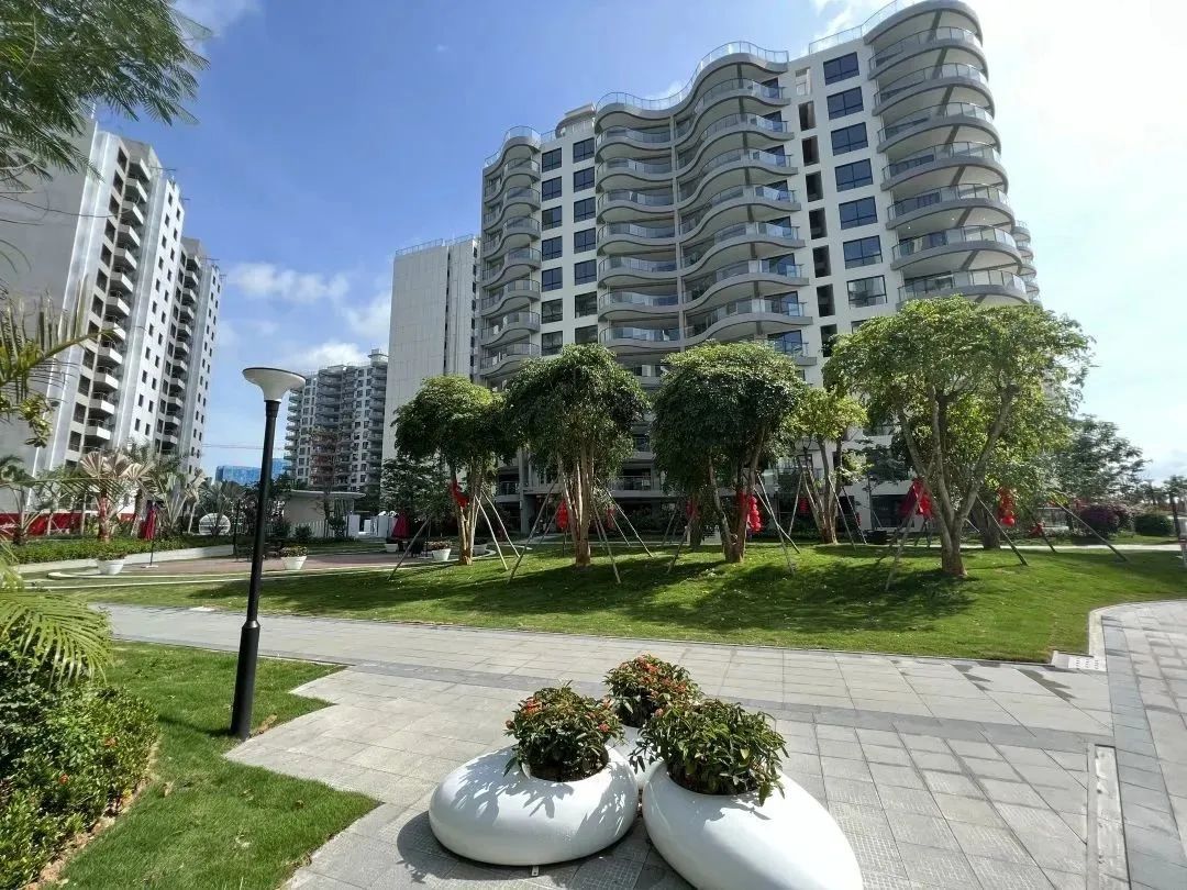 乐东龙栖海岸板式洋房在售